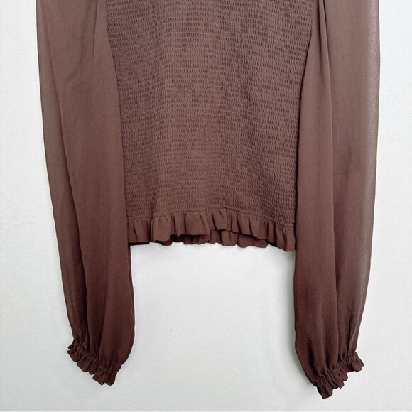 Aritzia Womes Size Small  Tempest Smocked Long Sleeve Crop Blouse - Picture 4 of 13